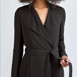 Aritzia Babaton Flowy Trench Coat in Khaki (XS)